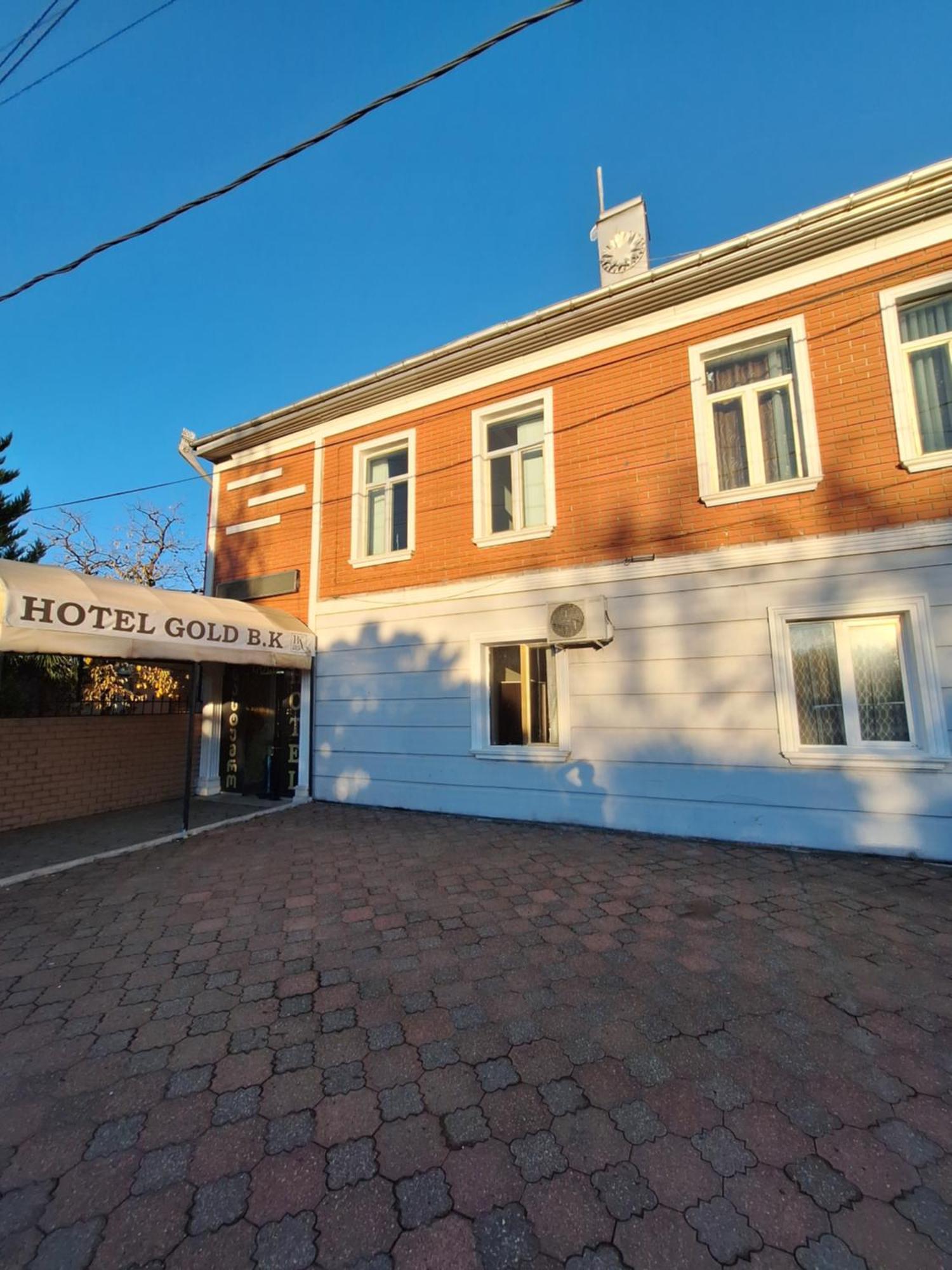 Gold Hotel Batum Exteriér fotografie